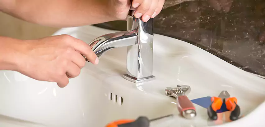 Bathtub Faucet Replacement in Dearborn